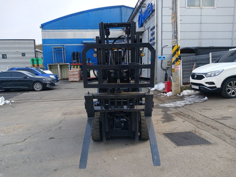 한효진님의 장터 판매 상품 [저렴한 중고지게차 두산 2.5톤 흰지드] 첨부 사진