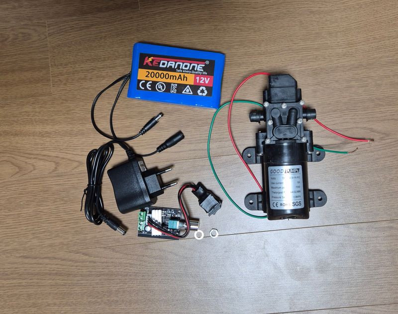 감21092님의 장터 판매 상품 [DC모터펌푸.모터속도콘트롤러.배터리.충전기.] 첨부 사진