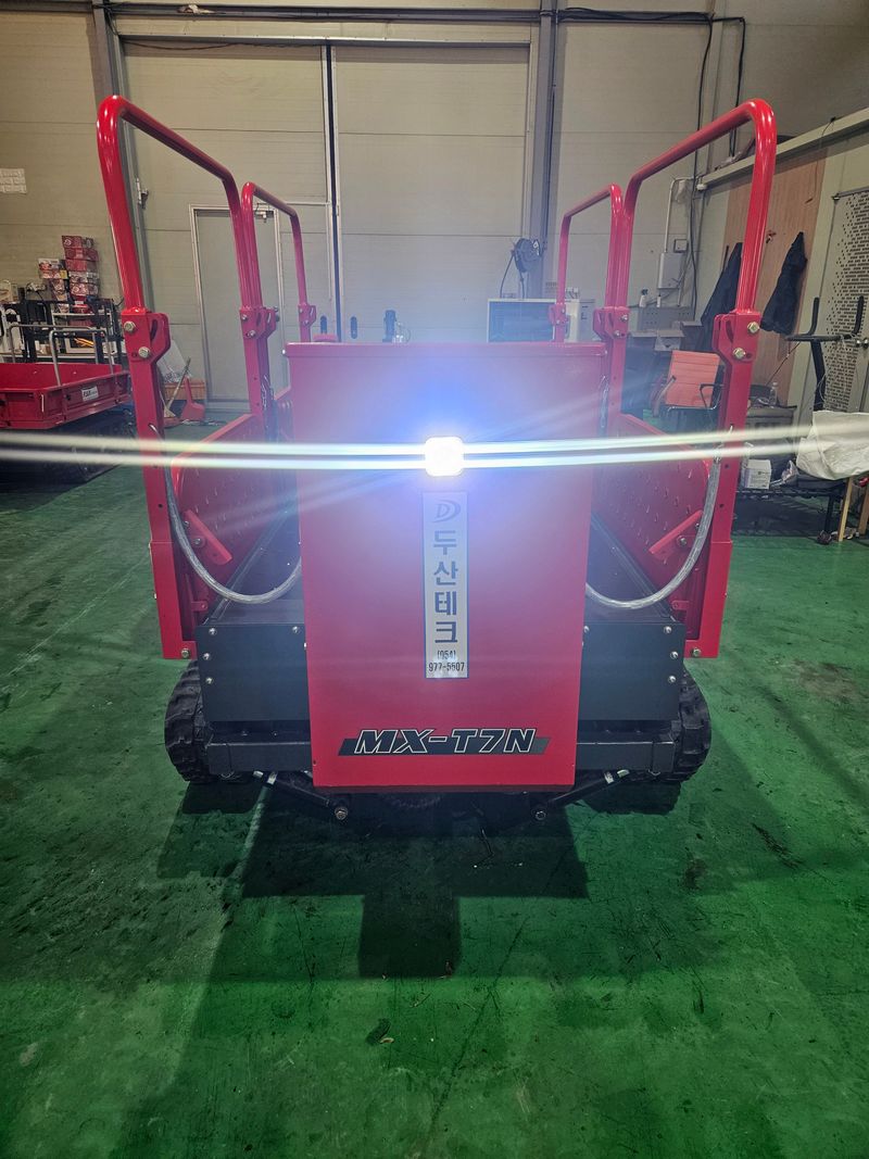 신지안님의 장터 판매 상품 [두산테크 고소작업차 판매합니다] 첨부 사진