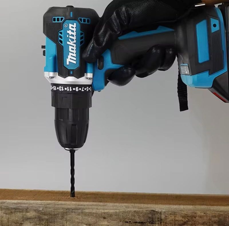 장터 상품 [마키타 전동드릴 (새상품)] 썸네일