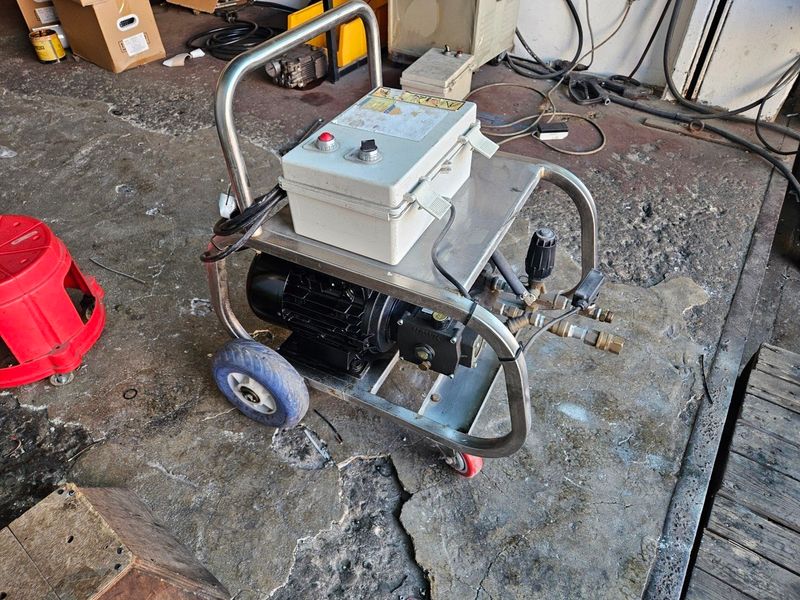 수리남3님의 장터 판매 상품 [고압세차기 단상 이테리 호크펌프150바] 첨부 사진