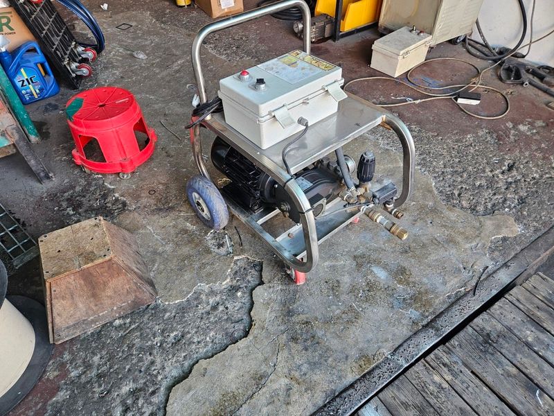 수리남3님의 장터 판매 상품 [고압세차기 단상 이테리 호크펌프150바] 첨부 사진