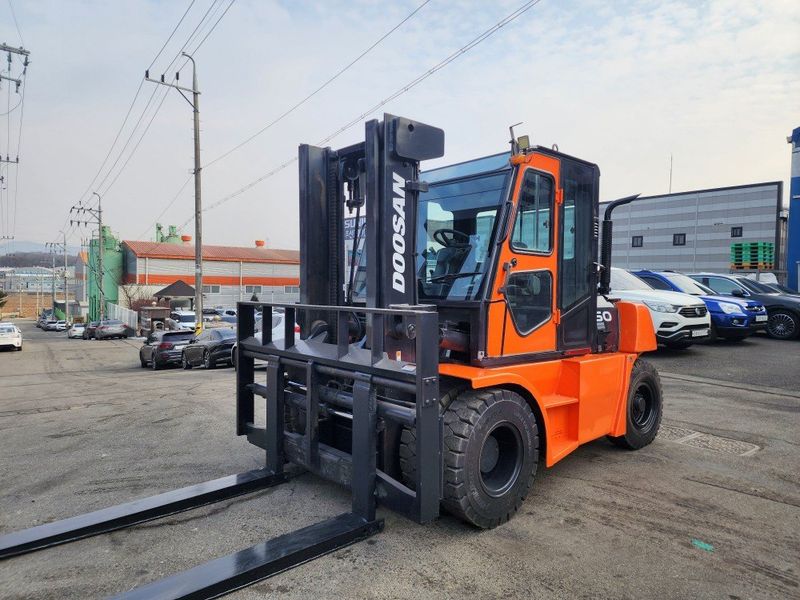 한효진님의 장터 판매 상품 [두산 5톤 자동발 캐빈 디젤 중고지게차 ] 첨부 사진