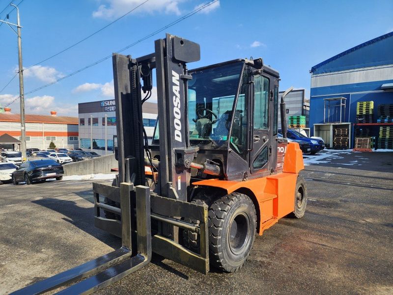 한효진님의 장터 판매 상품 [두산 7톤 자동발 디젤 중고지게차 ] 첨부 사진