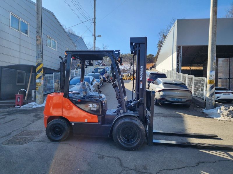 한효진님의 장터 판매 상품 [두산 3.3톤 3단 디젤 중고지게차 ] 첨부 사진