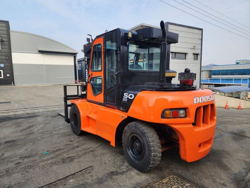 한효진님의 장터 판매 상품 [두산 5톤 자동발 캐빈 디젤 중고지게차 ] 첨부 사진