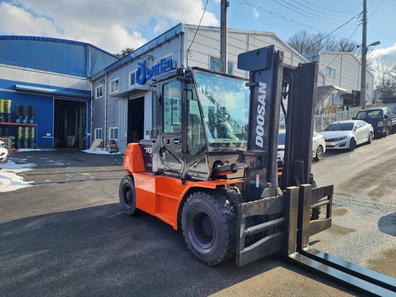 한효진님의 장터 판매 상품 [두산 7톤 자동발 디젤 중고지게차 ] 첨부 사진