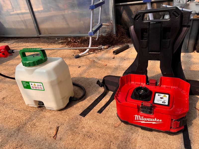 베리하우스님의 장터 판매 상품 [밀워키 충전분무기] 첨부 사진