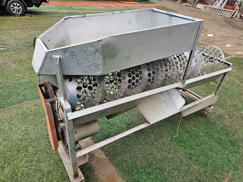 최도윤(중고농기계)님의 장터 판매 상품 [사과대추,알밤 선별기 판매합니다.] 첨부 사진