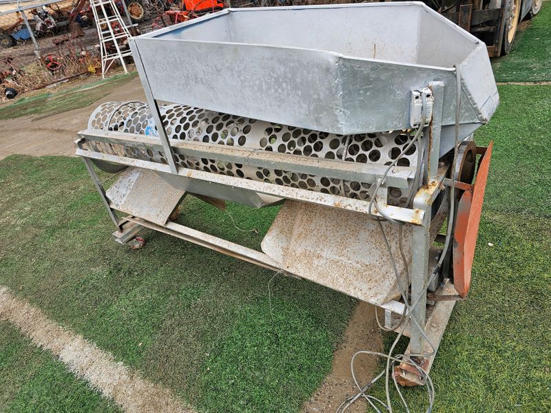 최도윤(중고농기계)님의 장터 판매 상품 [사과대추,알밤 선별기 판매합니다.] 첨부 사진