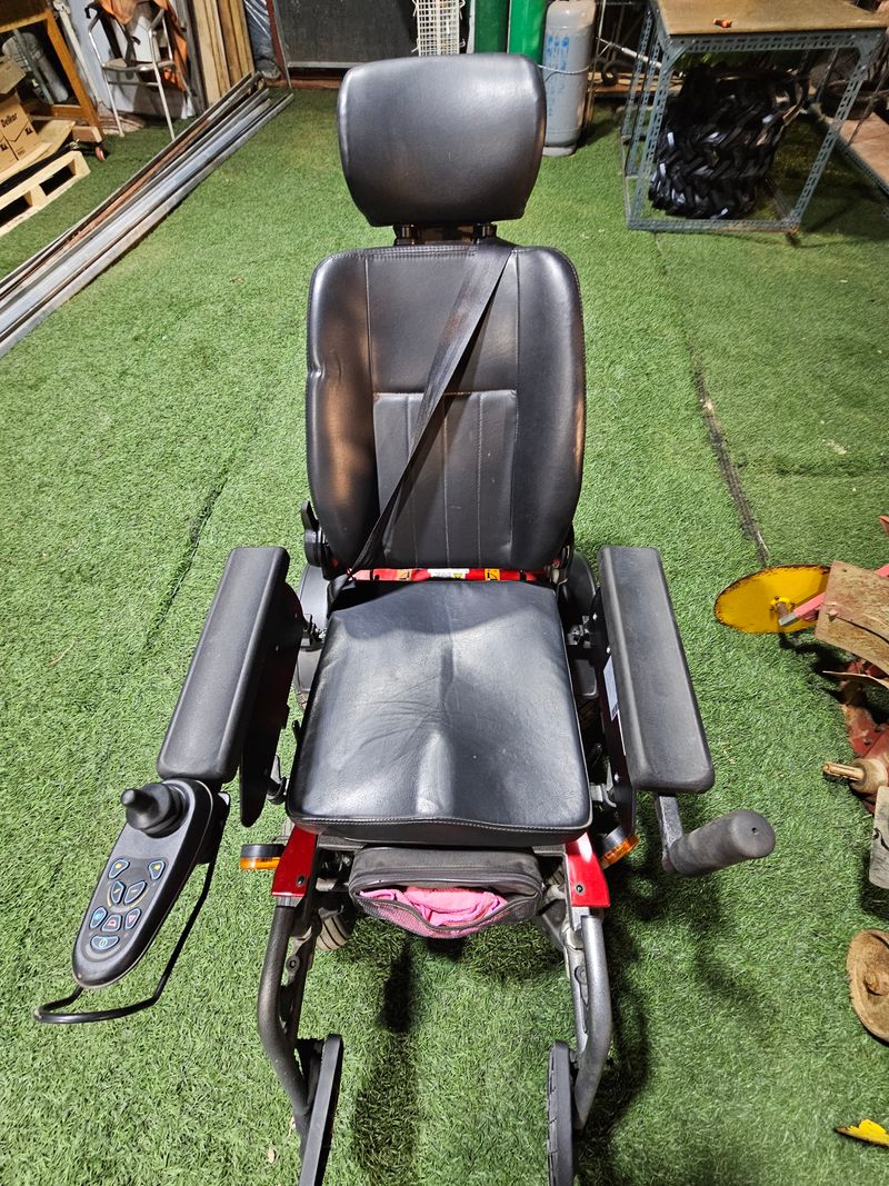 최도윤(중고농기계)님의 장터 판매 상품 [나래 전동 휠체어 판매합니다.] 첨부 사진