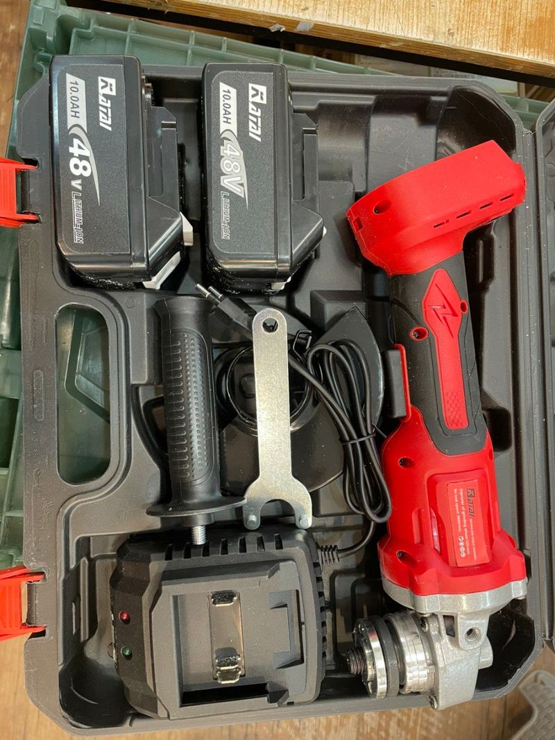 조수철님의 장터 판매 상품 [48V 앵글 그라인더] 첨부 사진