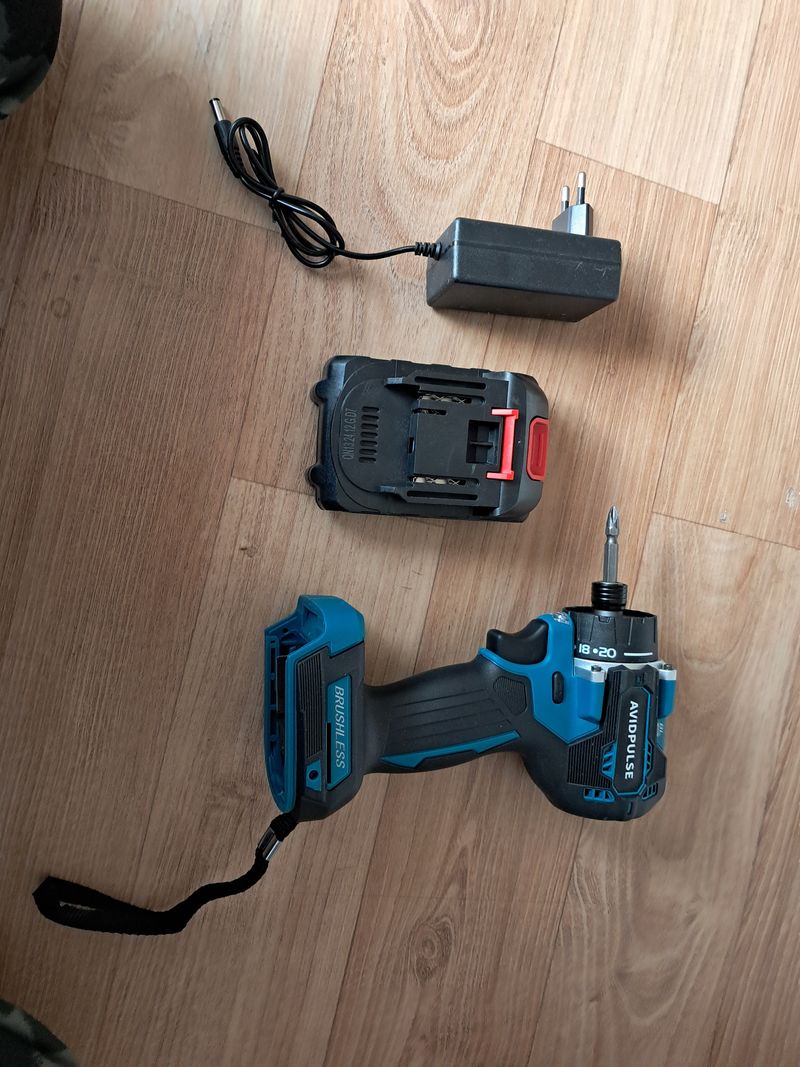 임재혁 님의 장터 판매 상품 [무선 충전드릴 ,전동드릴] 첨부 사진