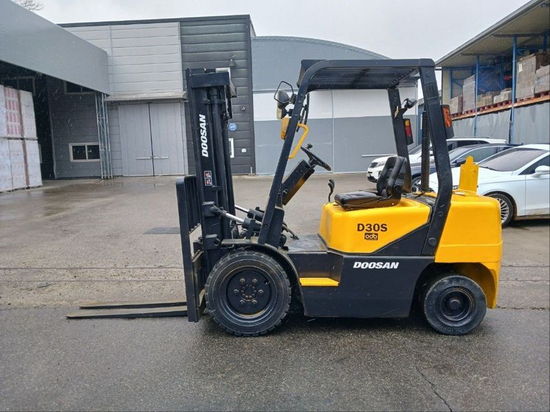 한효진님의 장터 판매 상품 [두산 노랭이 3톤 디젤 중고지게차 순정엔진] 첨부 사진