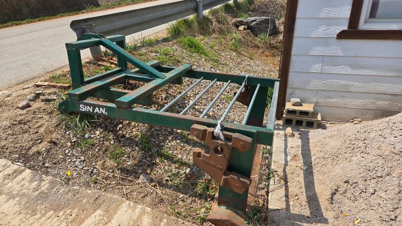 장현규님의 장터 판매 상품 [고들빼기 마늘 수확 기계] 첨부 사진