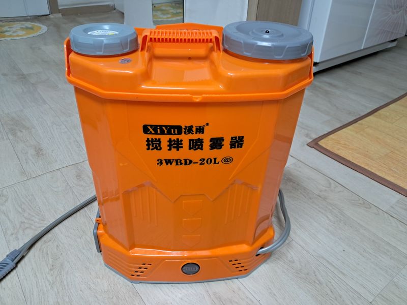 임재혁 님의 장터 판매 상품 [교반기능 충전분무기,농약분무기, 전동분무기-20리터] 첨부 사진