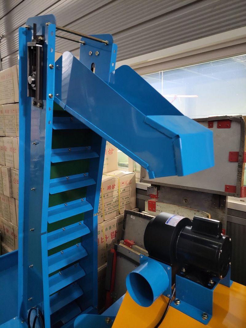 박정근님의 장터 판매 상품 [마늘 승강기 컨베이어] 첨부 사진