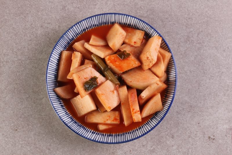 최월숙(왈순아지매)님의 장터 판매 상품 [순무김치1.6키로 2통] 첨부 사진