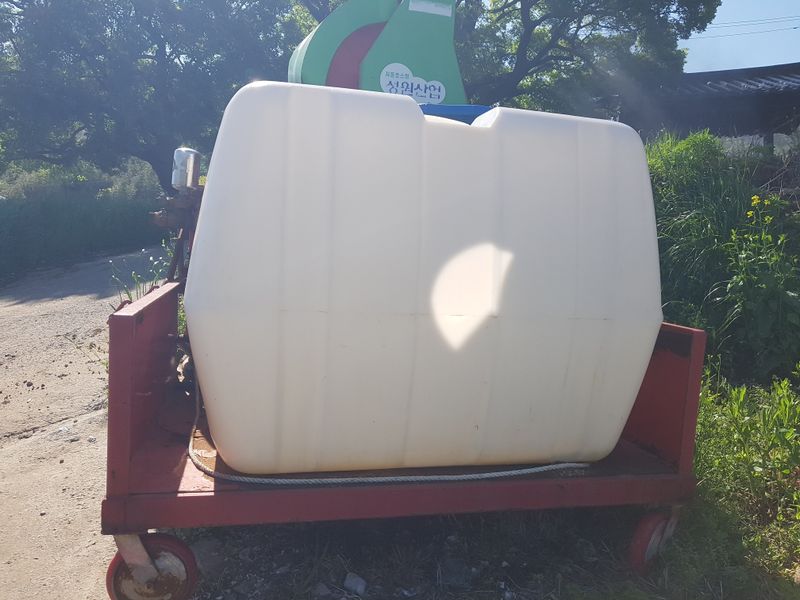 장터 상품 [트렉터용 고성능 농약방제기] 썸네일