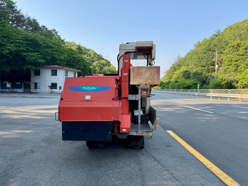 범서님의 장터 판매 상품 [범용콤바인 콩콤바인 구보다] 첨부 사진