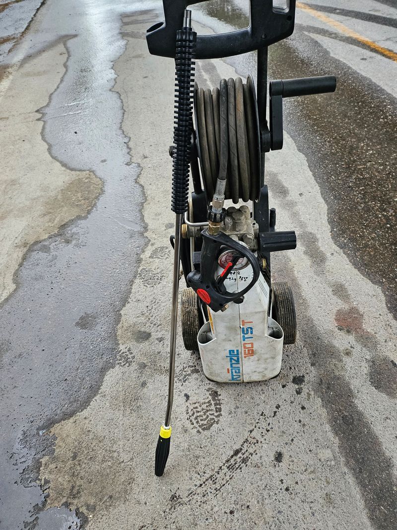 PJW3232님의 장터 판매 상품 [크란즐 고압세척기 (중고A급)] 첨부 사진