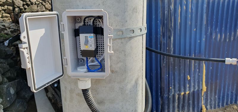 짱뚱이님의 장터 판매 상품 [전기(펄스)울타리셋트] 첨부 사진