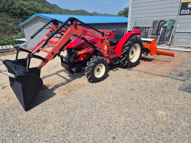 장터 상품 [TYM-NF455S트랙터] 썸네일