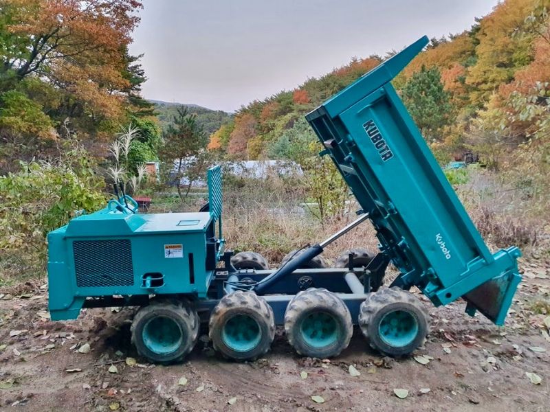 장터 상품 [구보다 8륜 운반차 (유압덤프)] 썸네일