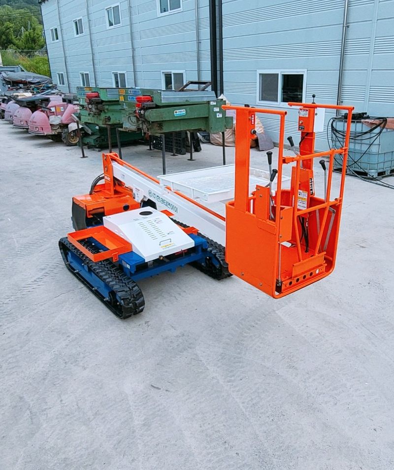 최성훈 님의 장터 판매 상품 [한성 고소 작업차 팝니다 ] 첨부 사진