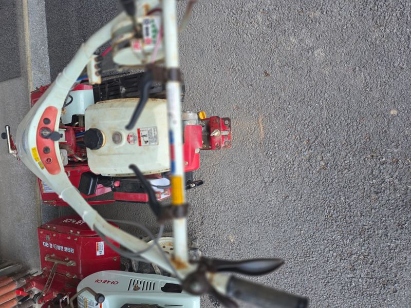 최도윤(중고농기계)님의 장터 판매 상품 [아세아관리기 900 키시동 판매합니다 .] 첨부 사진