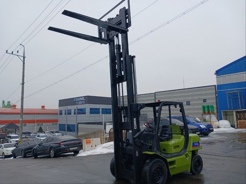 한효진님의 장터 판매 상품 [4톤 3단 자동발 디젤 중고지게차 ] 첨부 사진