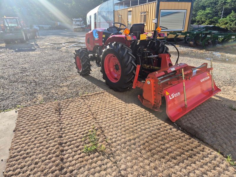 일개미(4454)님의 장터 판매 상품 [TYM.A4800트랙터] 첨부 사진