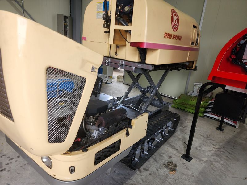 수리남3님의 장터 판매 상품 [농업용 소독차 궤도식(한성 감마엔진)] 첨부 사진