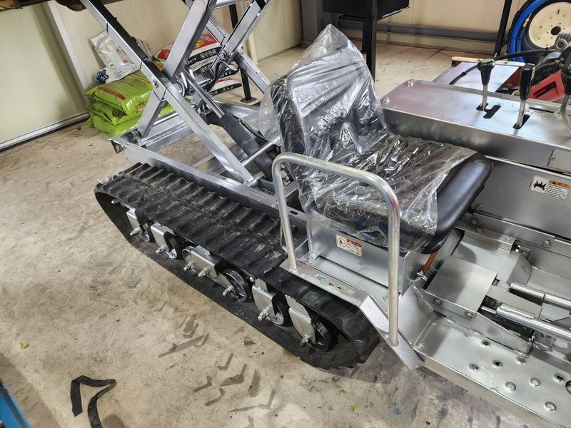 수리남3님의 장터 판매 상품 [농업용 소독차 궤도식(한성 감마엔진)] 첨부 사진