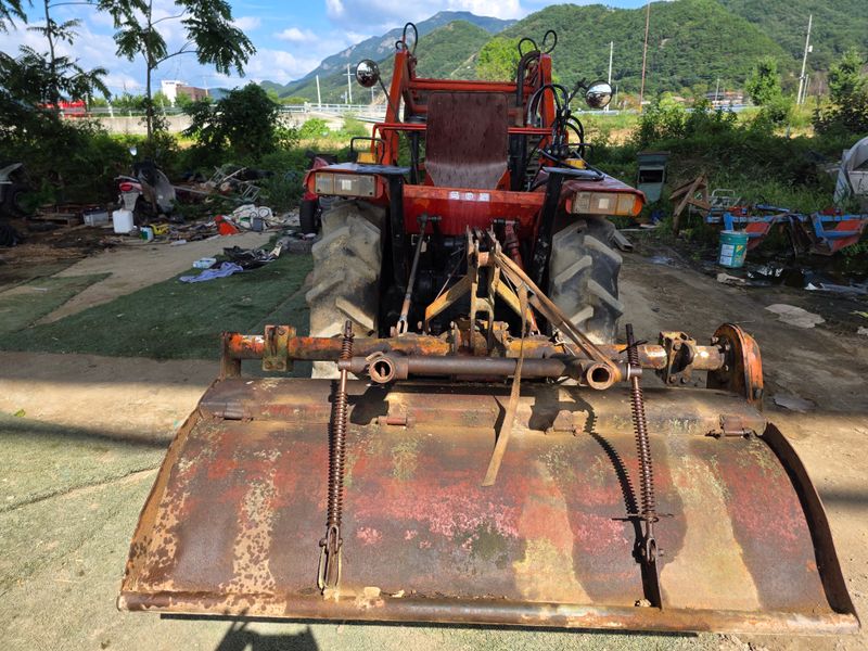 최도윤(중고농기계)님의 장터 판매 상품 [국제. 25마력 트렉터 판매합니다 ] 첨부 사진