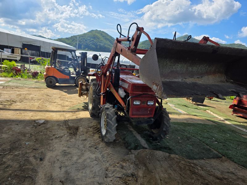 최도윤(중고농기계)님의 장터 판매 상품 [국제. 25마력 트렉터 판매합니다 ] 첨부 사진