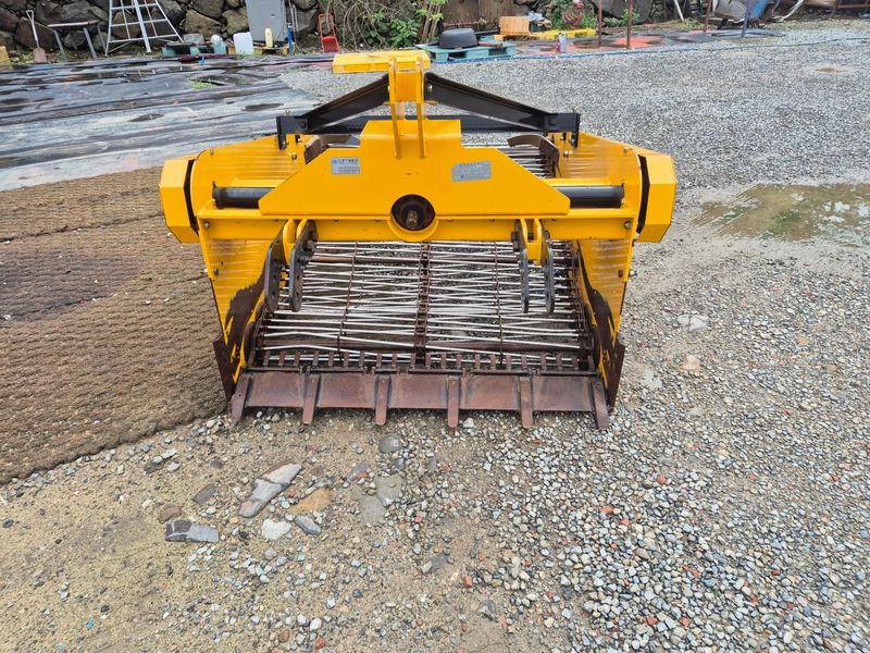 일개미(4454)님의 장터 판매 상품 [트랙터용땅속작물수확기] 첨부 사진