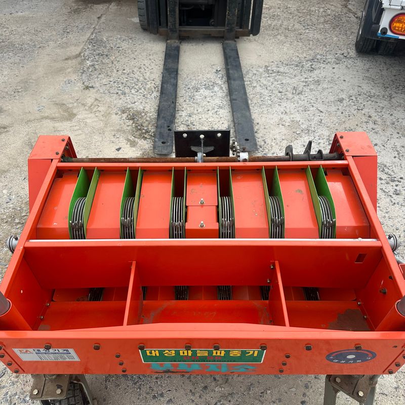 이무성님의 장터 판매 상품 [마늘 파종기] 첨부 사진