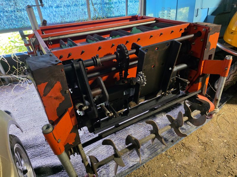 최도윤(중고농기계)님의 장터 판매 상품 [경운기장착용 마늘파종기 판매합니다 ] 첨부 사진