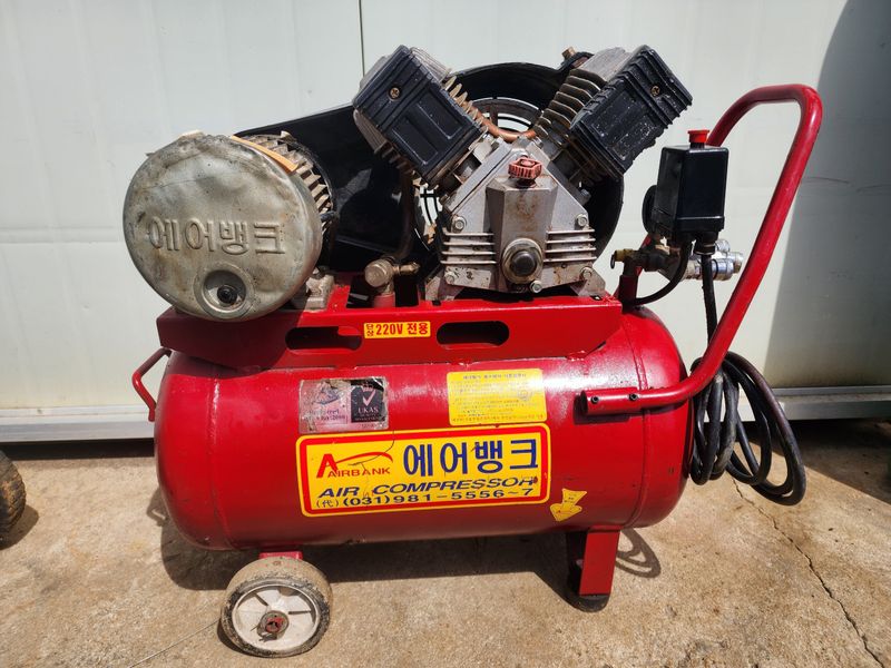 수리남3님의 장터 판매 상품 [에어뱅크 콤프레샤 단상220볼트] 첨부 사진