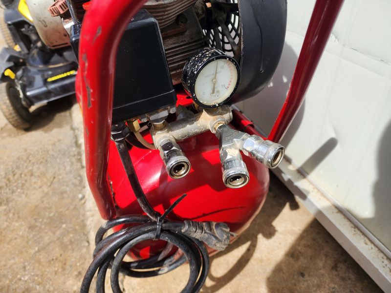 수리남3님의 장터 판매 상품 [에어뱅크 콤프레샤 단상220볼트] 첨부 사진