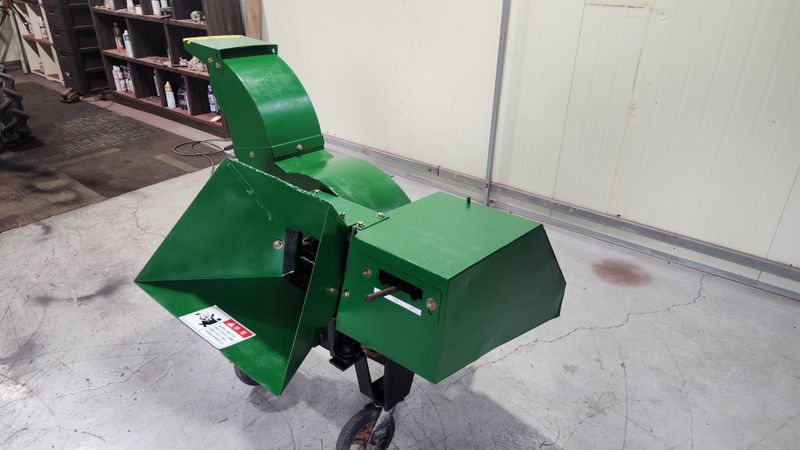 김동현님의 장터 판매 상품 [경운기 부착형 파쇄기] 첨부 사진