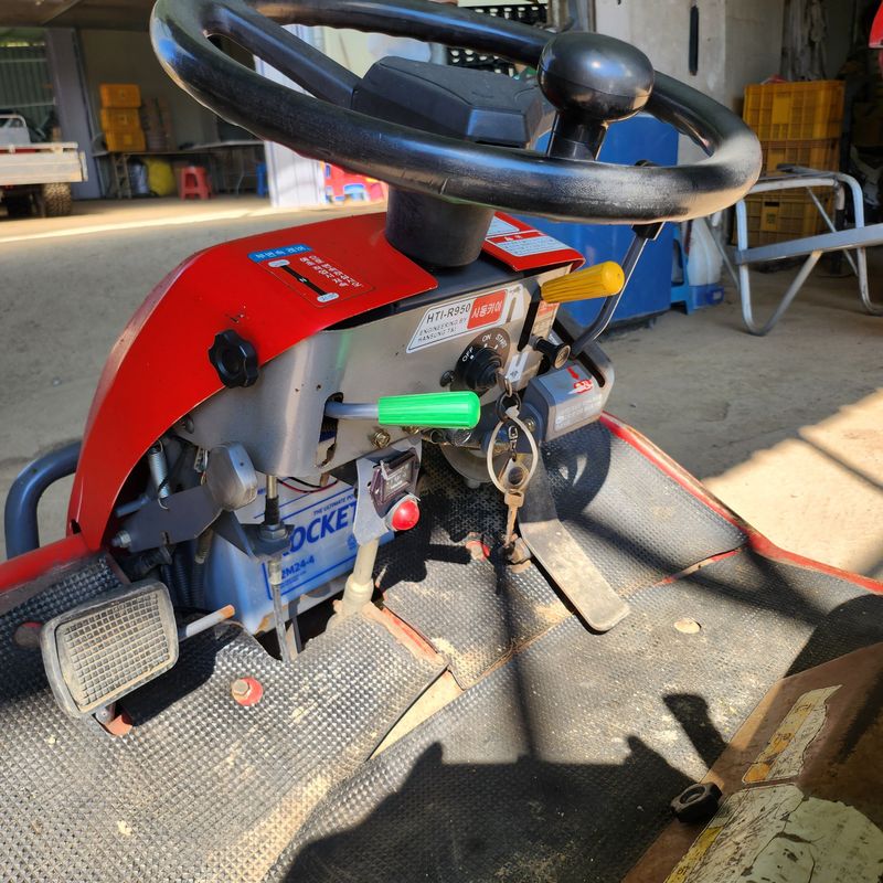 류병하님의 장터 판매 상품 [승용예취기 ] 첨부 사진