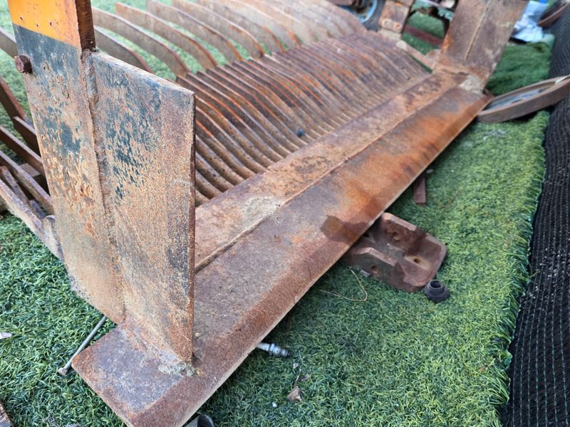 최도윤(중고농기계)님의 장터 판매 상품 [양파,마늘 등 땅속작물 수확기 판매합니다 ] 첨부 사진