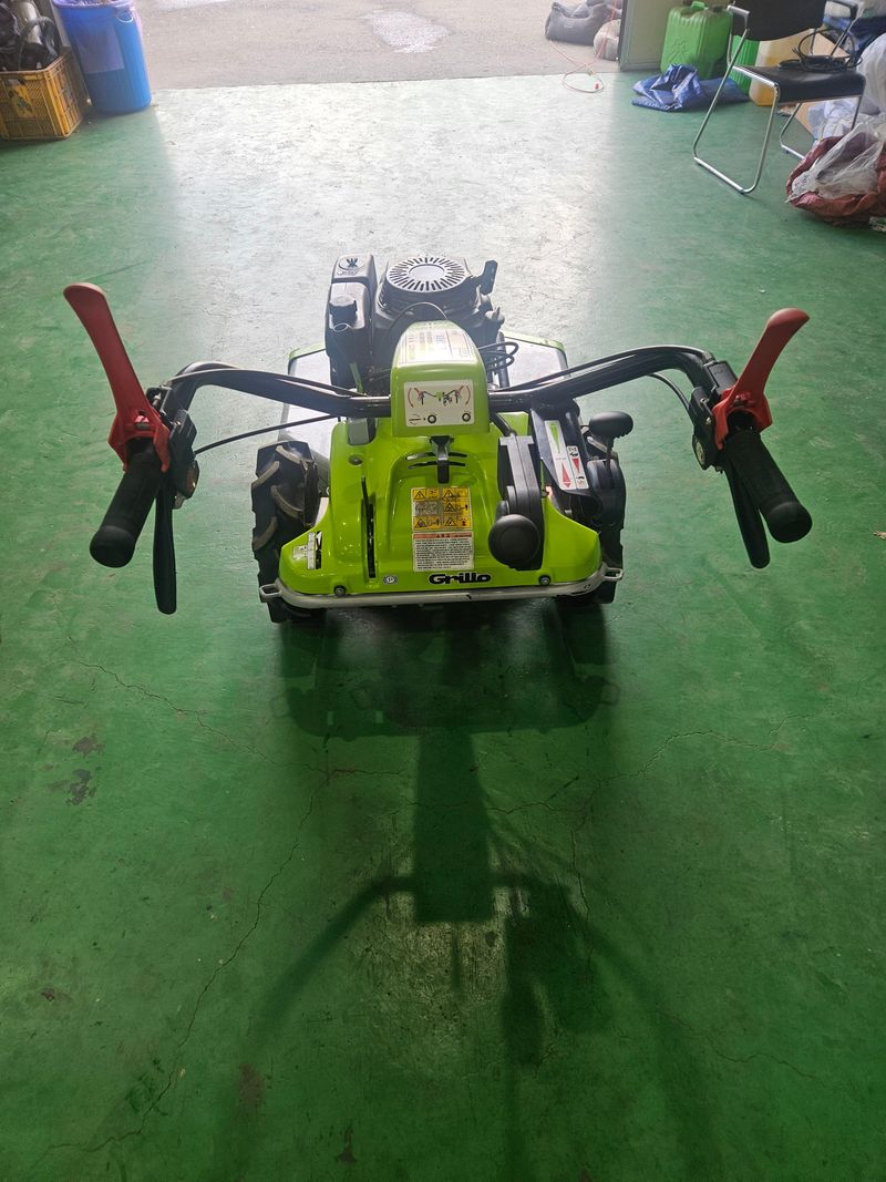 신지안님의 장터 판매 상품 [한아그릴로 보행제초기 판매합니다] 첨부 사진