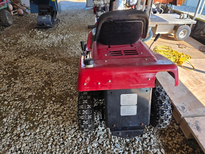 최도윤(중고농기계)님의 장터 판매 상품 [승용제초기를 판매합니다 ] 첨부 사진