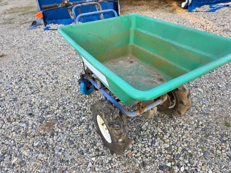 최도윤(중고농기계)님의 장터 판매 상품 [혼다 엔진식 운반차입니다 ] 첨부 사진