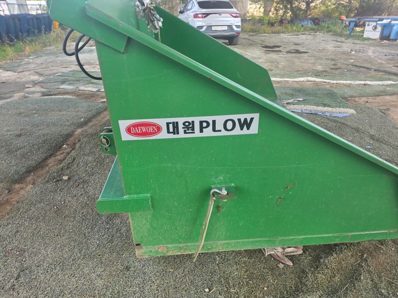 최도윤(중고농기계)님의 장터 판매 상품 [트렉터용 유압식 트레일러 판매합니다 ] 첨부 사진