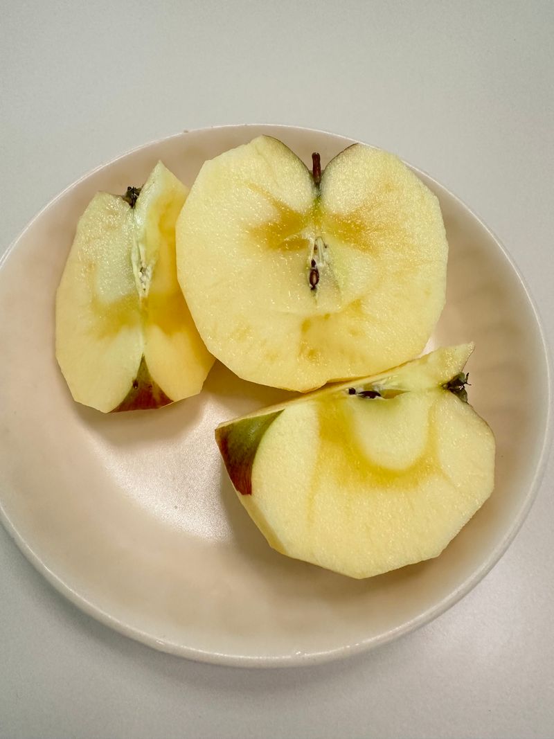 장터 상품 [못난이4.5키로22-26개] 썸네일