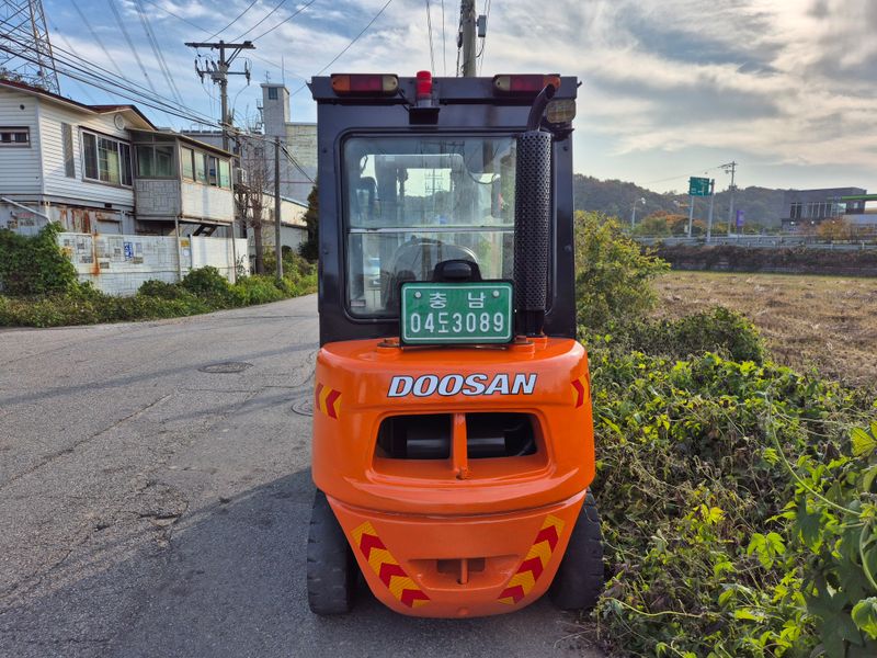 태성지게차님의 장터 판매 상품 [두산지게차 프로5-2.5 반캐빈 A++매물] 첨부 사진